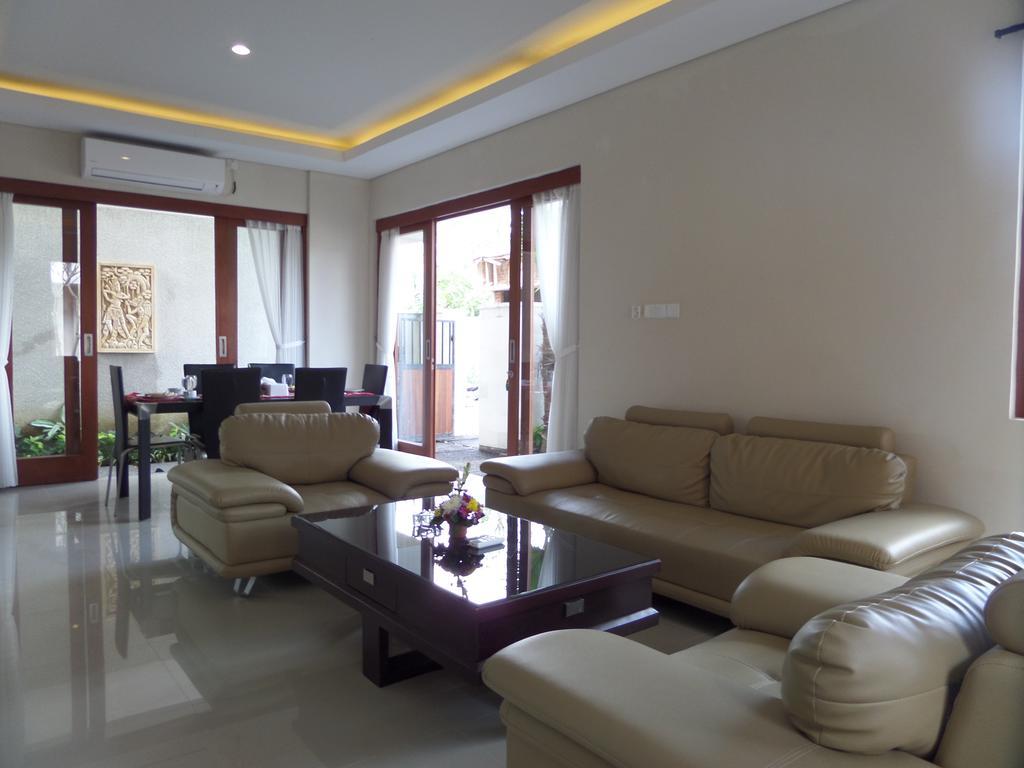 Royal Majesty Villas Кута Экстерьер фото